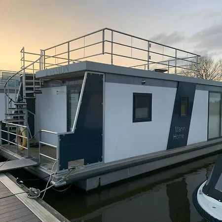Evasion Botel *